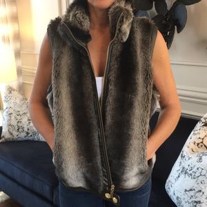Ladies' faux fur vest